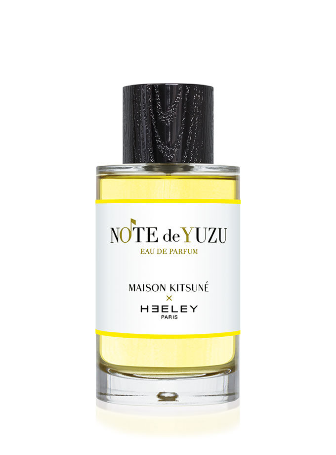 Note de Yuzu es una fragancia fresca con notas de yuzu, limón y sal marina, perfecta para quienes buscan añadir un toque de sofisticación y frescura a su estilo personal.